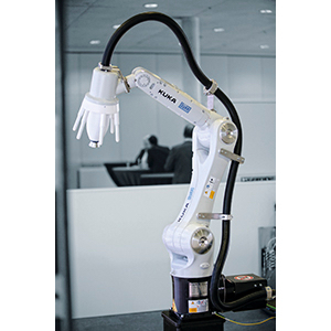 Foto Dürr y Kuka presentan un sistema robotizado para el pintado en el sector industrial.