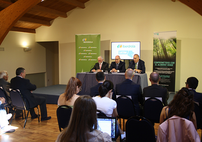 Foto Iberdrola invierte en LatemAluminium para impulsar la industria verde en España.