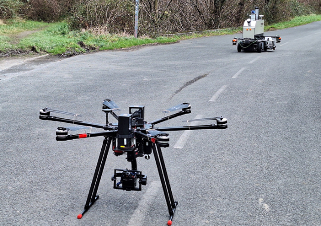 Foto TECNALIA desarrolla un vehículo autónomo para el mantenimiento de carreteras con IA.