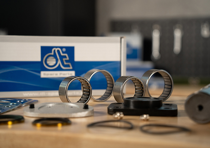 foto Juegos de pivote de mangueta DT Spare Parts, presentados por los Parts Specialists.