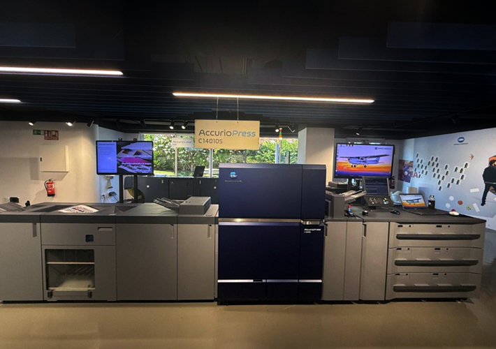 foto noticia El centro de demostración de Konica Minolta en Madrid acoge una muestra exclusiva de la AccurioPress C14010S.