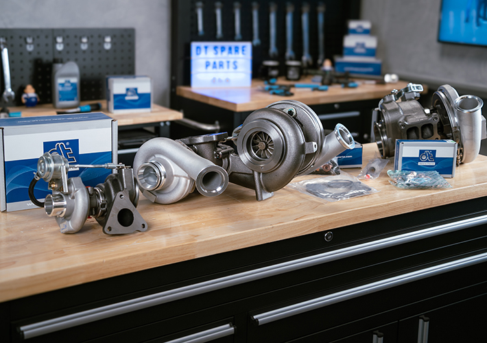 foto Turbocompresores DT Spare Parts, presentados por los Parts Specialists.
Sistemas integrales para un rendimiento óptimo del motor.