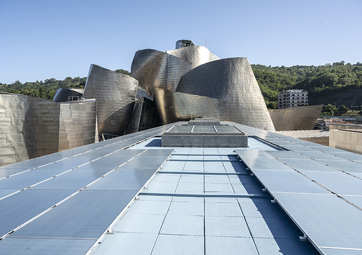 Foto El Museo Guggenheim Bilbao se suma al autoconsumo de la mano de Iberdrola con 300 paneles solares