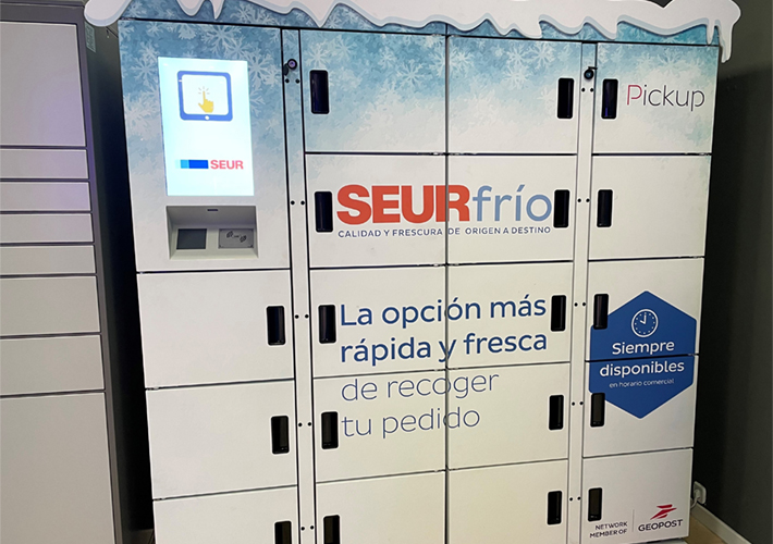 foto noticia SEUR estrena un locker en Madrid para la recogida de productos a temperatura controlada.