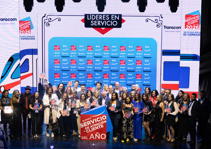 foto TK Elevator, reconocida en el certamen Líderes en Servicio como el Servicio de Atención al Cliente del Año del sector de elevación.