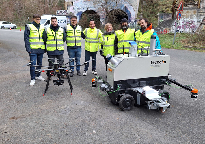 foto TECNALIA desarrolla un vehículo autónomo para el mantenimiento de carreteras con IA.