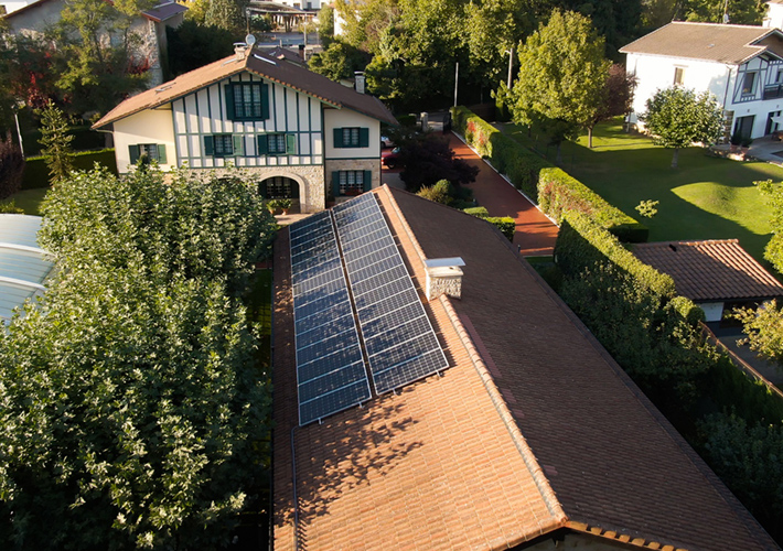 foto Iberdrola lanza Smart Solar Pack Premium, su nuevo producto para sacar más partido a las instalaciones de autoconsumo solar.