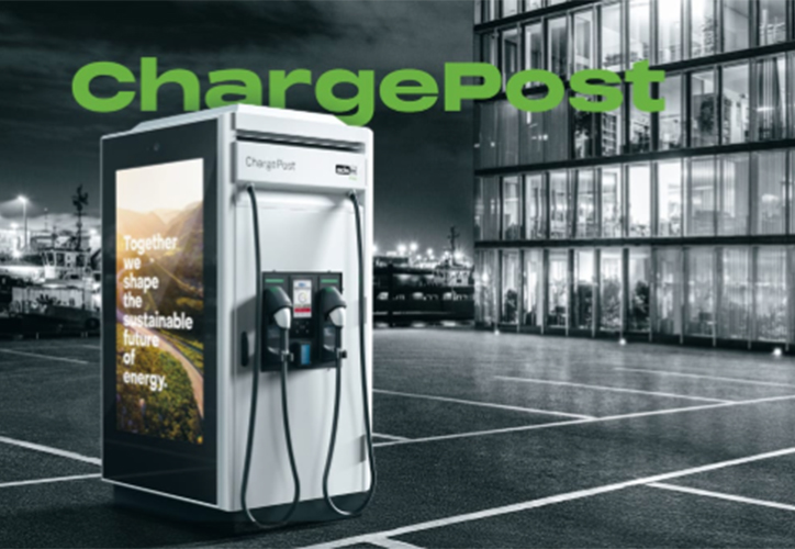 foto ADS-TEC Energy launches new ultra-fast charging system ChargePost, an energy platform with integrated battery storage and large digital displays.