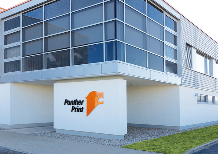 Foto Panther Print logra un récord mundial en Flexo-Preprint con tecnología de BOBST.
