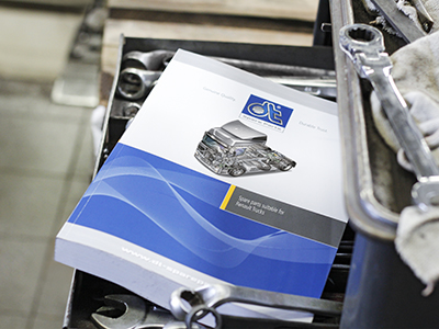 foto noticia Nuevos recambios de marca adecuados para camiones Renault. DT Spare Parts amplía su gama de recambios para camiones con su nuevo catálogo de productos.