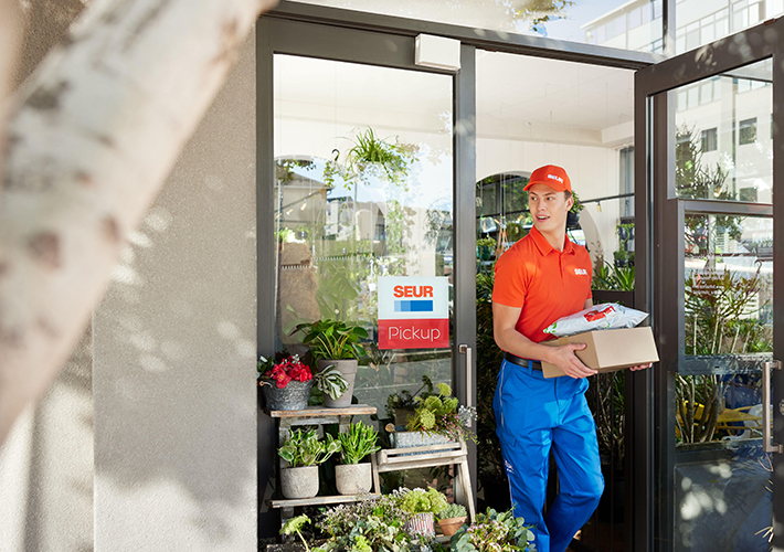 foto noticia SEUR reforzará su plantilla con 3.000 profesionales durante esta campaña de Black Friday, Navidad y Rebajas