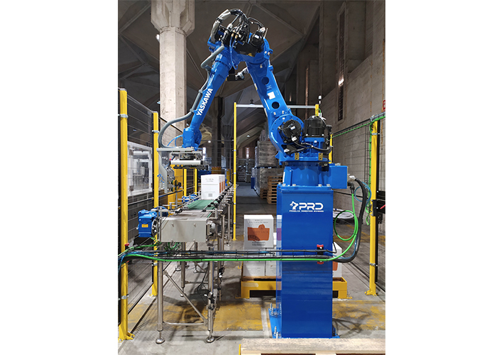 foto La solución de Yaskawa con un robot PL80 y software PalletSolver permite a Proelan automatizar y flexibilizar la producción de la Bodega WILLIAMS & HUMBERT.