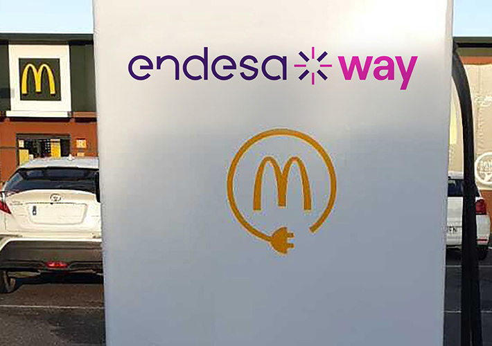foto noticia Endesa X Way ya tiene operativos más de 200 puntos de recarga en un centenar de restaurantes McDonald's.