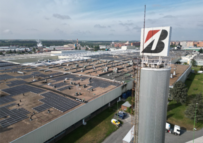 foto noticia La planta de Bridgestone en Burgos, de la mano de Endesa X, ya produce con energía solar.