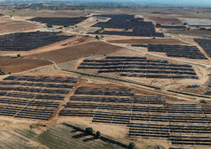 foto noticia Endesa pone en servicio sus primeras plantas solares en Castilla la Mancha acompañadas de iniciativas pioneras con la comunidad local.