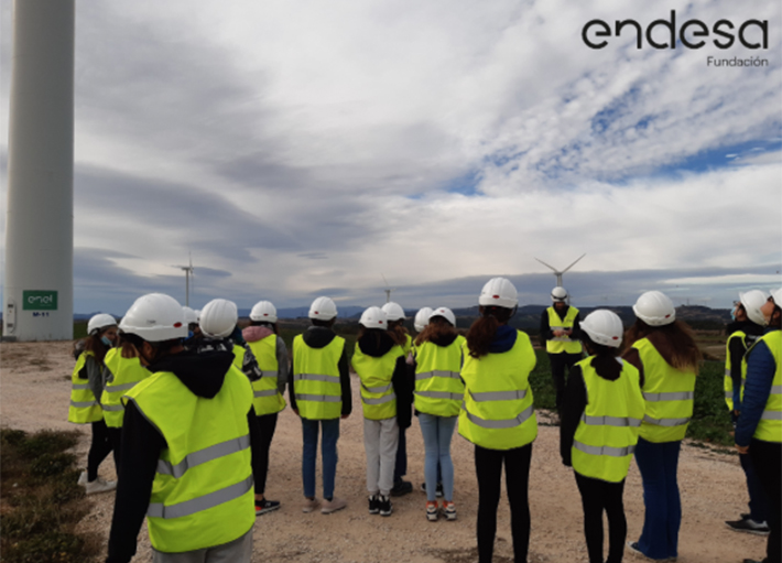 foto La Fundación Endesa pone a disposición de los centros escolares 111 centrales renovables para fomentar el conocimiento del mundo de la energía entre los jóvenes.