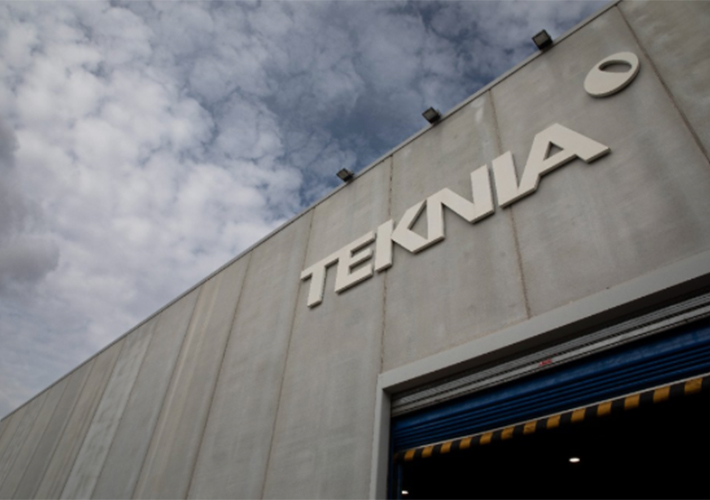foto noticia Teknia firma un contrato con Endesa para aumentar su suministro de electricidad renovable a largo plazo para cinco de sus fábricas en España.